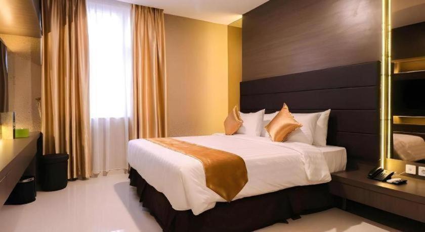 Hotel Nivia Medan